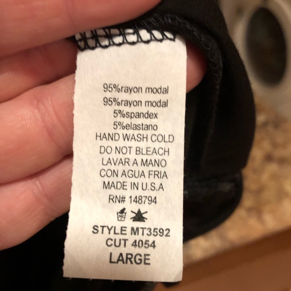 CY Fashions Cold Shoulder Top - Picture 4 of 5